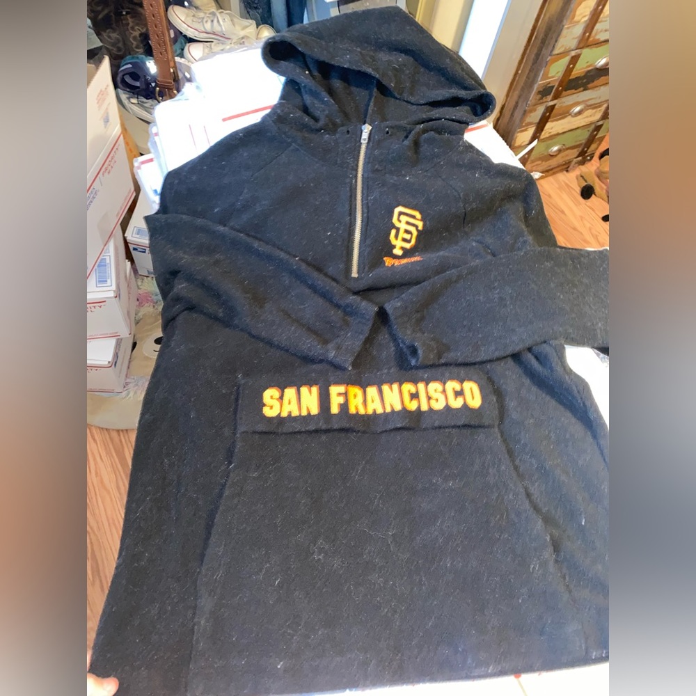 PINK by Victorias Secret SF Giants fleece sweater in size S.